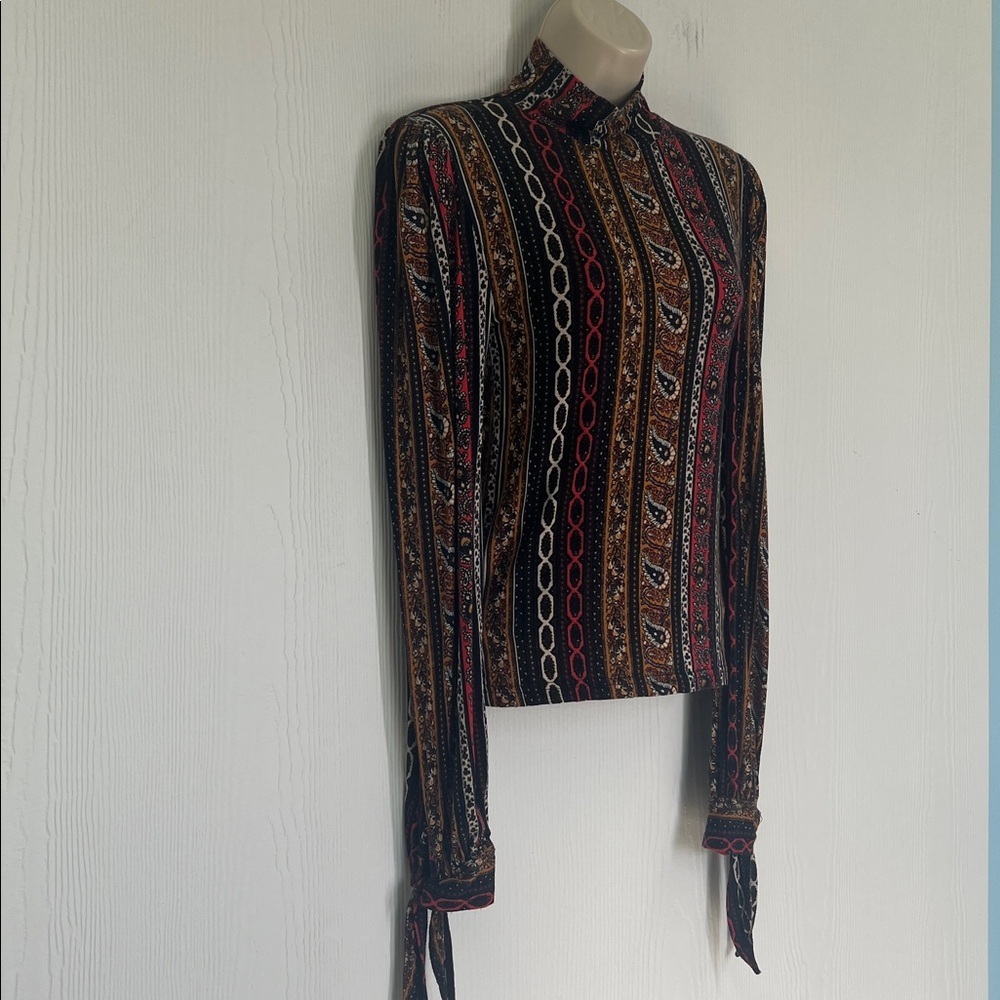 Free People - Donatella Colorful Paisley Print Bohemian Mock Neck Blouse Size XS - Picture 3 of 11